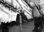 Każdy dzień grudnia 1938 roku przynosił nowe przejawy aktywności prezydenta.  Na zdjęciu: Stefan Starzyński otwiera poszerzoną i przedłużoną ulicę Bonifraterską
