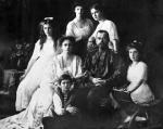 Car Mikołaj II z rodziną. Bolszewicy nie mieli dla nich litości