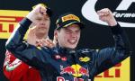 Max Verstappen wykorzystał kraksę Nico Rosberga i Lewisa Hamiltona