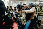 Opozycja w sandwiczu policyjnym: protesty przeciw rządom wenezuelskiego prezydenta Nicolása Madury przybierają na sile
