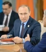 Prezydent Putin tłumaczy się w Astanie z własnej polityki gospodarczej .