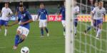 Ostatni mecz towarzyski Włochów z Finlandią (2:0). Na fińską bramkę strzela Antonio Candreva
