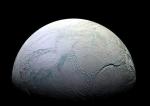 Enceladus to szósty co do wielkości księżyc Saturna