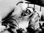 Jedna z ofiar pogromu na szpitalnym, żeliwnym łóżku 