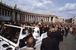 13 maja 1981 r. na placu św. Piotra papieża Jana Pawła II dosięgły kule Alego Agcy