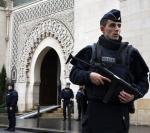 Główny meczet Paryża pod wzmożoną kontrolą po zamachu na „Charlie Hebdo” (styczeń 2015)