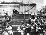 W chwili wybuchu rewolucji październikowej w 1917 r. państwo rosyjskie było zadłużone na ok. 50 mld rubli