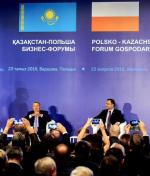 Wtorkowe forum przyciągnęło tłumy gości. Na zdjęciu prezydenci Kazachstanu i Polski