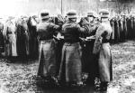 Żołnierze 14. Dywizji Grenadierów SS, nazywanej także SS-Galizien, składają przysięgę na wierność Adolfowi Hitlerowi.