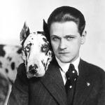 Bodo uwielbiał swego psa – ogromnego doga niemieckiego o imieniu Sambo.