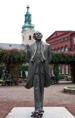 Pomnik Stanisława Grochowiaka  w Lesznie  jest pierwszym w kraju monumentem poety.