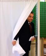 Premier Viktor Orbán głosował w jednej z budapeszteńskich szkół.