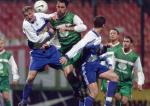 W najlepszych czasach Stomil walczył w ekstraklasie. Na zdjęciu: mecz z Legią Warszawa w październiku 1999 roku.