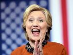 Hillary Clinton przedstawia się jako osoba wrażliwa społecznie, ale ma opinię kandydatki Wall Street 