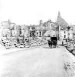 Verdun zamieniono w czasie walk w morze ruin.