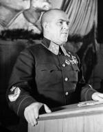Marszałek Żukow, gdy po wojnie popadł w niełaskę u Stalina, w gruncie rzeczy do odeskiego okręgu wojskowego został zesłany.