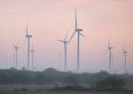 Według danych URE pod koniec września tego roku mieliśmy w Polsce ok. 5,8 GW mocy zainstalowanej w farmach wiatrowych.