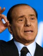 Silvio Berlusconi sprzedaje klub AC Milan, a na czele swojego Mediasetu postawił Berlusconiego juniora.