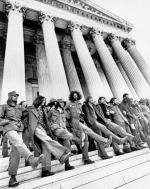 Kłamstwo o wojnie w Wietnamie. Ameryka, wskutek protestów i zamieszek wywoływanych przez radykalną lewicę, pogrążyła się w politycznym chaosie. Na zdjęciu: protest w Waszyngtonie z 1971 roku.