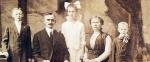 Przodkowie Donalda Trumpa (1918 r.). Od lewej: Fred Trump (ojciec), Frederick Trump (dziadek), Elizabeth (ciotka), Elizabeth Christ Trump (babcia) i John G. Trump (stryj) 
