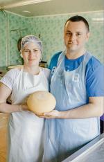Agnieszka i Marcin Bielcowie, producenci sera korycińskiego z podlaskiej Aulakowszczyzny, myślą o budowie większej przetwórni, bo zamówienia rosną.