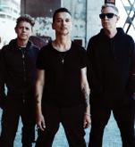 Depeche Mode: Martin Gore, Dave Gahan i Andy Fletcher (od lewej). Depeszomania trwa już  od 1980 r. Trio należy należy do światowej czołówki. Sprzedało ponad 100 mln albumów. Płyta „Spirit” jest czternasta w dyskografii grupy, która 21 lipca wystąpi na Stadionie Narodowym.