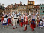 Na pieniądze obiecane przez MSWiA szczególnie niecierpliwie czekają niewielkie organizacje wspierające kulturę mniejszości narodowych. Na zdjęciu: ukraiński zespół na festiwalu folklorystycznym w Warszawie.