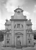 Wschodnia elewacja kościoła pw. św. Mikołaja na zdjęciu sprzed 1939 roku.