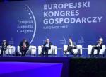 Debata inaugurująca IX Europejski Kongres Gospodarczy. Na zdjęciu od lewej: Mikulas Dzurinda, były premier Słowacji, Jan Fischer, były premier Czech, Andrius Kubilius, były premier Litwy, Konrad Szymański, wiceminister spraw zagranicznych, oraz Jerzy Buzek, były premier RP.