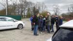 Bezpieczeństwo ruchu drogowego zależy od nas wszystkich. Automobilklub Polski przeprowadził szkolenie motoryzacyjne dla niewidomych.
