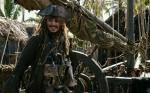 Johnny Depp znów jest niezawodny w roli wiecznie podpitego Jacka Sparrowa 