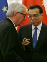 Europejsko-chińskie zbliżenie. Szef Komisji Europejskiej Jean-Claude Juncker i premier ChRL Li Keqiang spotkali się w lipcu 2016 roku.