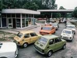 Stacja benzynowa w latach 80. na zdjęciu Chrisa Niedenthala; cena wyw. 1,5  tys. zł 