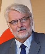 Witold Waszczykowski, minister spraw zagr.  22,8 (+1,9); 51,8 (-5,5) 