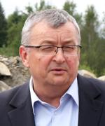 Andrzej Adamczyk, minister infrastruktury  21 (-5,3); 18,7 (-1,9) 