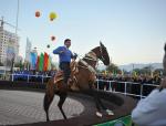 Prezydent Turkmenistanu w kwietniu 2013 roku zdobył pierwsze miejsce i główną nagrodę 11 milionów dolarów na... zorganizowanych przez siebie zawodach jeździeckich.
