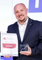 Laureat nagrody  w kategorii spółki średnie – Eko-Okna SA Nagrodę odebrał Grzegorz Porycki, kierownik oddziału handlowego w Warszawie.