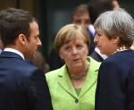 Emmanuel Macron, Angela Merkel i Theresa May zgadzają się tylko co do sankcji wobec Rosji. Pozostałe kwestie ich dzielą.