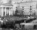 Uroczystości pogrzebowe Bolesława Prusa na Placu Trzech Krzyży, 22 maja 1912 rok 