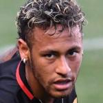 Neymara do pozostania na Camp Nou namówili koledzy.