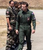 Emmanuel Macron prawie jak Tom Cruise w filmie „Top Gun”. 20 lipca w bazie lotniczej Istres.