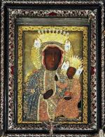 Obraz Matki Bożej Jasnogórskiej w jubileuszowych koronach.