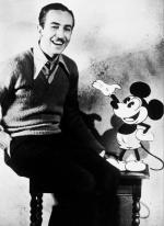Od 1928 do 1947 r. Walt Disney podkładał głos pod uroczego, w pełni uczłowieczonego Mikiego, który miał cechy przeciętnego i poczciwego Amerykanina. Słynną Myszkę Miki narysował Ub Iwerks.