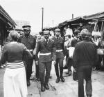 Patrol Wojskowej Służby Wewnętrznej w akcji,  stołeczny bazar Różyckiego, sierpień 1981 r. 
