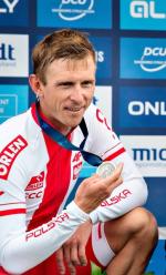 Maciej Bodnar ze srebrnym medalem w jeździe indywidualnej na czas w tegorocznych mistrzostwach Europy 