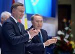 Prezydenci Andrzej Duda i Nursułtan Nazrabajew podczas Kazachstańsko-Polskiego Forum Gospodarczego w Astanie
