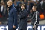 Mauricio Pochettino (w środku) doczekał się pochwały od Zinedine’a Zidane’a (z lewej):  – Tottenham wygrał,  bo był lepszy – powiedział trener Realu 