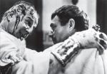„I ty, Brutusie, przeciwko mnie?” – scena zabójstwa Cezara w filmie „Juliusz Cezar” (1953 r.) w reżyserii Josepha L. Mankiewicza 