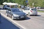 Propozycja Komisji Europejskiej redukcji emisji CO2 o 40 proc. aut osobowych oznacza, że na ulicach, wzorem dzisiejszej Norwegii, pojawi się dużo samochodów elektrycznych. Robert przybylski