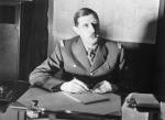 Charles de Gaulle jako przywódca Wolnych Francuzów z pomocą Brytyjczyków chciał przejąć Armię Lewantu – zarówno żołnierzy, jak i sprzęt.